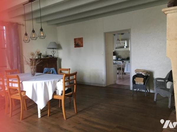 GRANDE MAISON D'HABITATION EN BON ETAT AVEC BEAU TERRAIN ET PETIT LOCATIF