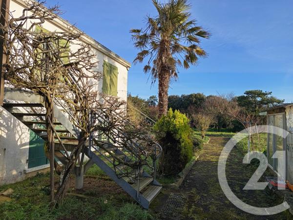 Maison à vendre  7 pièces - 225 m2 L HOUMEAU - 17