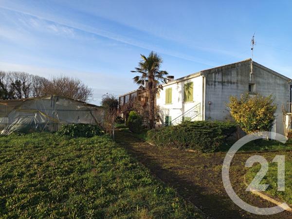 Maison à vendre  7 pièces - 225 m2 L HOUMEAU - 17