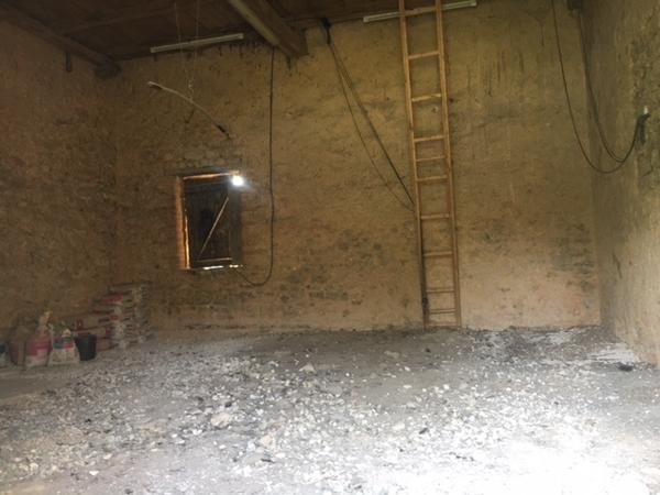 Menetou-Salon (18510) Maison en Pierre de Type Longère 4 Pièces de 94m2 + Grange et dépendances