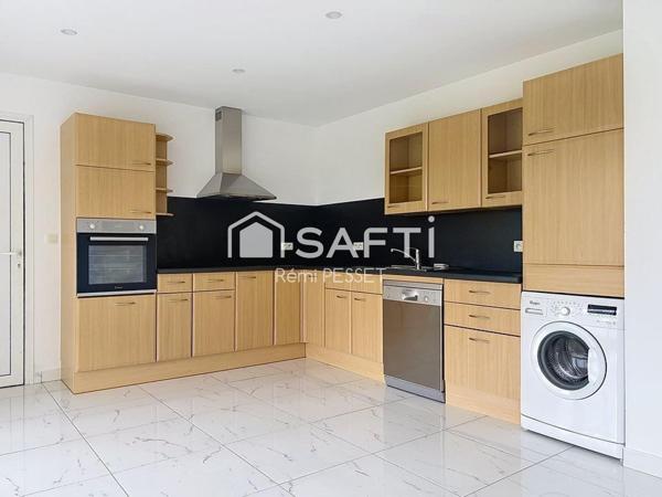 A vendre belle villa moderne avec dépendance de 200m²
