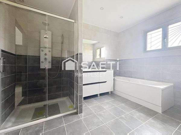 A vendre belle villa moderne avec dépendance de 200m²