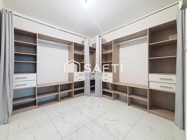 A vendre belle villa moderne avec dépendance de 200m²