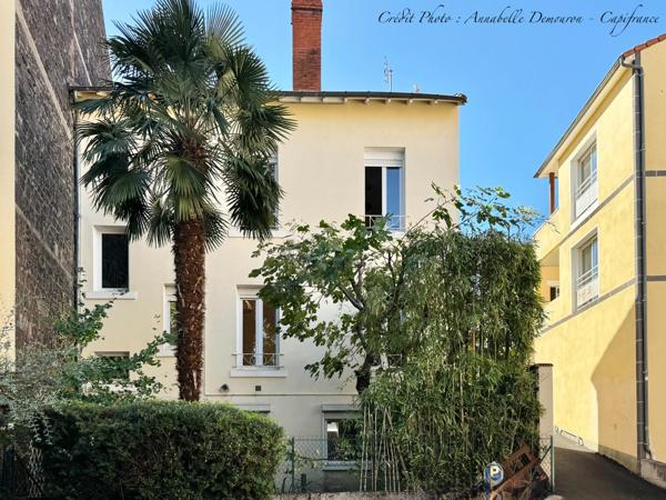 CHAMALIÈRES – MAISON DE FAMILLE EN PIERRE – 215 M² – 5 CHAMBRES – JARDINET – GARAGE