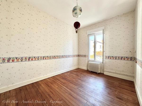 CHAMALIÈRES – MAISON DE FAMILLE EN PIERRE – 215 M² – 5 CHAMBRES – JARDINET – GARAGE
