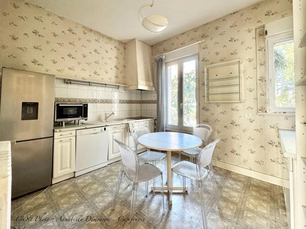 CHAMALIÈRES – MAISON DE FAMILLE EN PIERRE – 215 M² – 5 CHAMBRES – JARDINET – GARAGE