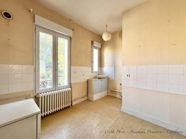CHAMALIÈRES – MAISON DE FAMILLE EN PIERRE – 215 M² – 5 CHAMBRES – JARDINET – GARAGE