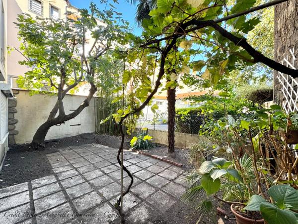 CHAMALIÈRES – MAISON DE FAMILLE EN PIERRE – 215 M² – 5 CHAMBRES – JARDINET – GARAGE