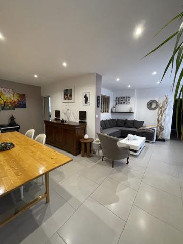 Maison T6 en Pierre avec jardin et atelier - Plus qu'un espace ...