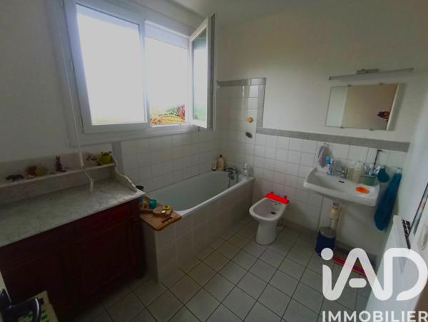 Maison à vendre 5 pièces 92 m² Le Palais-sur-Vienne