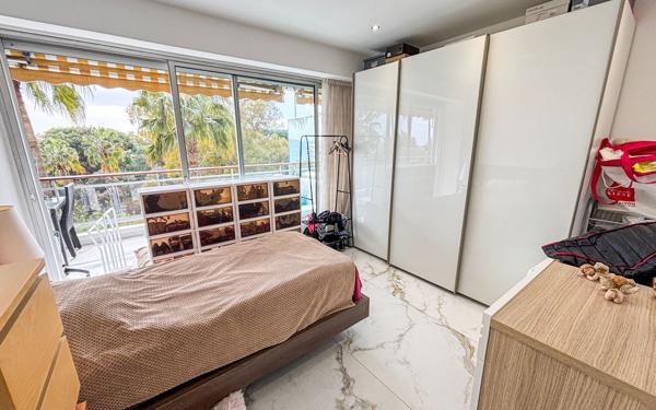 Appartement à vendre    2 pièces • 42,58 m2 Vallauris