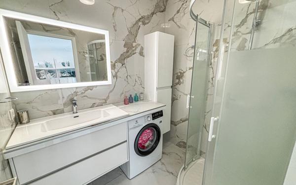 Appartement à vendre    2 pièces • 42,58 m2 Vallauris