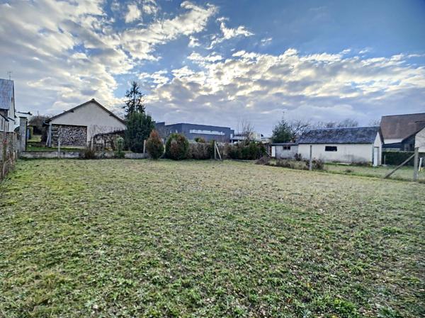 Terrain AMBOISE 540 m2 et garage