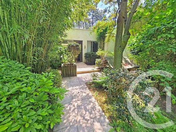 Maison à vendre  6 pièces - 215 m 2   PLOEMEUR  - 56