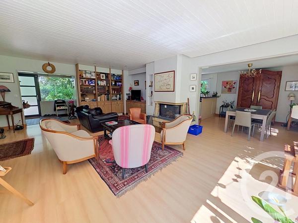Maison à vendre  6 pièces - 215 m 2   PLOEMEUR  - 56