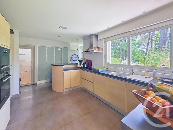 Maison à vendre  6 pièces - 215 m 2   PLOEMEUR  - 56