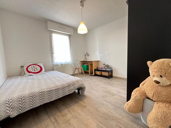 Hypercentre ! Maison Bruz 6 pièces environ 115 m2 (132 au sol) - Jardin plein SUD au calme -