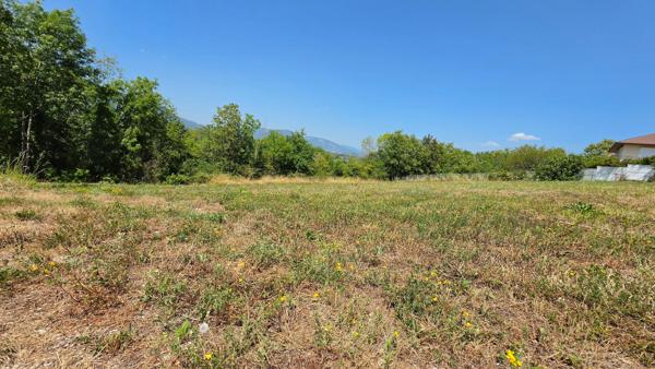 Terrain constructible de 2000m2