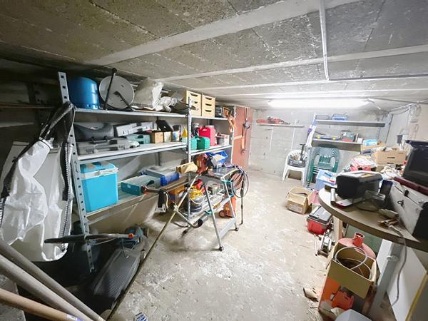 À vendre - Maison située à Marzan, 4 pièces, 80 m2 à rénover.