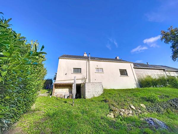 À vendre - Maison située à Marzan, 4 pièces, 80 m2 à rénover.