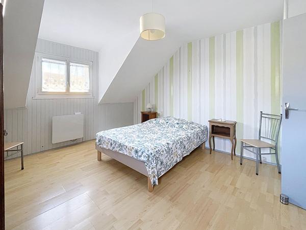 À vendre - Maison située à Marzan, 4 pièces, 80 m2 à rénover.