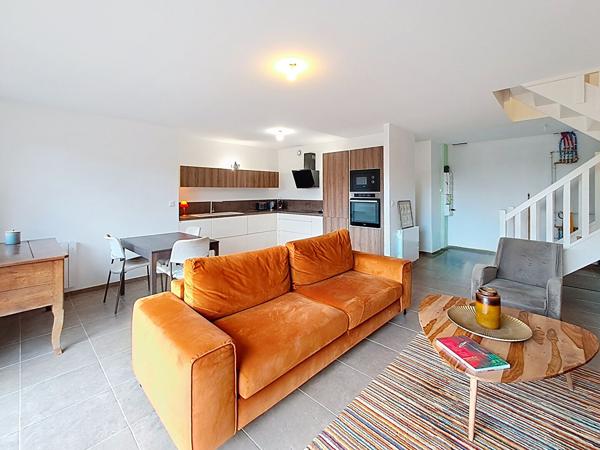 Maison familiale 3 chambres entièrement rénovée de 100 m² avec jardin et grande suite parentale au RDC
