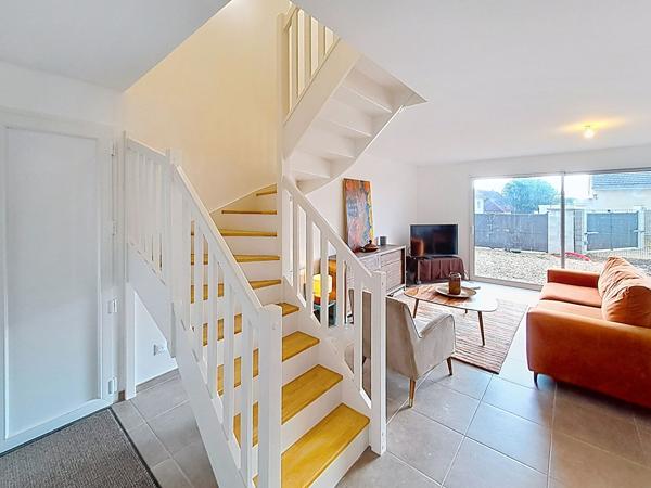 Maison familiale 3 chambres entièrement rénovée de 100 m² avec jardin et grande suite parentale au RDC