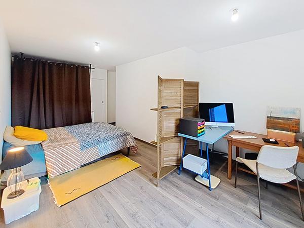 Maison familiale 3 chambres entièrement rénovée de 100 m² avec jardin et grande suite parentale au RDC