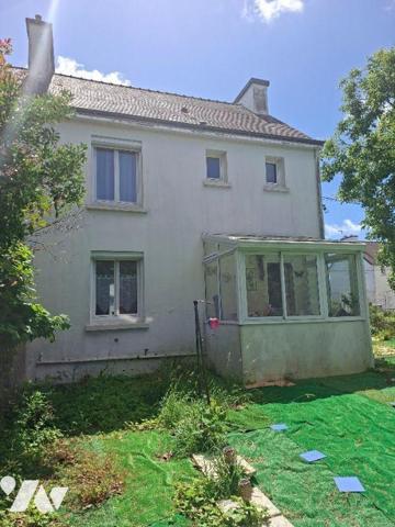 HAUTE VILLE - Maison d'habitation composée d'un séjour, un salon ou chambre, cuisine aménagée é...