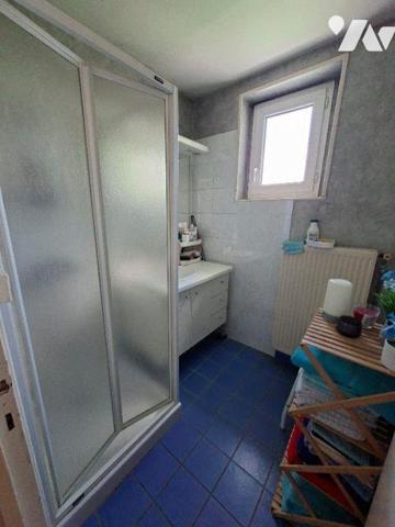 HAUTE VILLE - Maison d'habitation composée d'un séjour, un salon ou chambre, cuisine aménagée é...