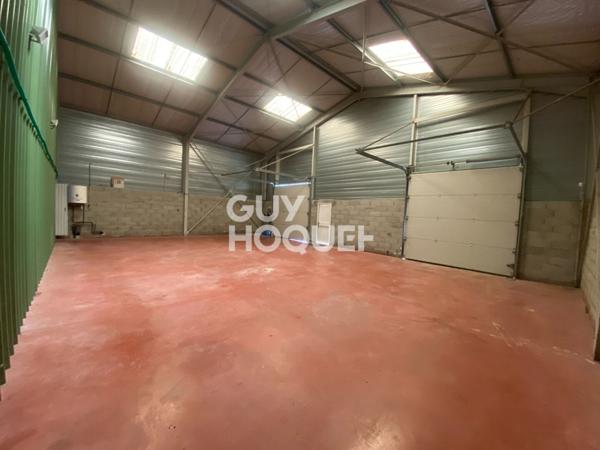 ENTREPOT A LOUER de 190 m² - ETOILE SUR RHONE