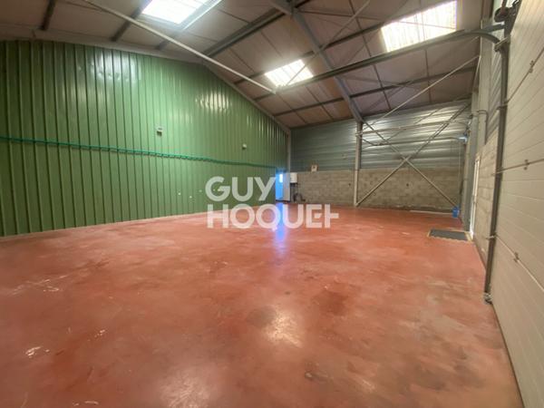 ENTREPOT A LOUER de 190 m² - ETOILE SUR RHONE