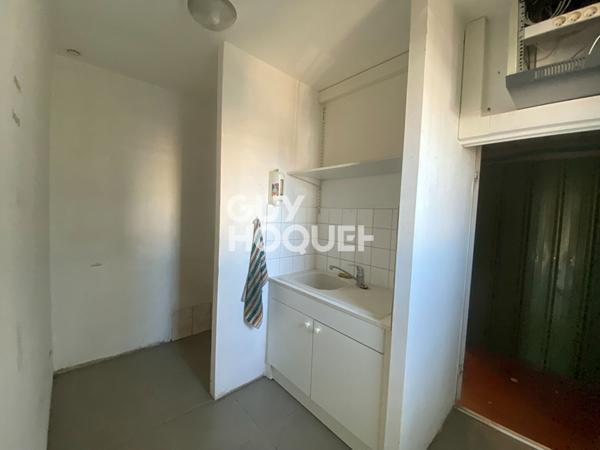 ENTREPOT A LOUER de 190 m² - ETOILE SUR RHONE