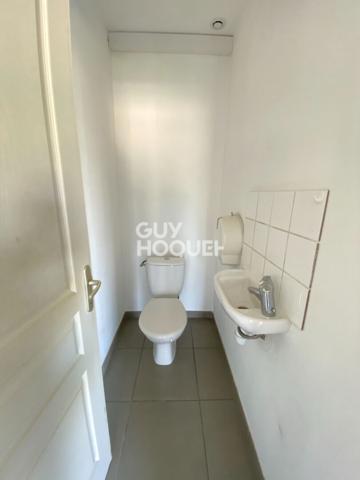 ENTREPOT A LOUER de 190 m² - ETOILE SUR RHONE