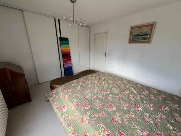 Maison individuelle, 110 m2, 4 chambres, garage.