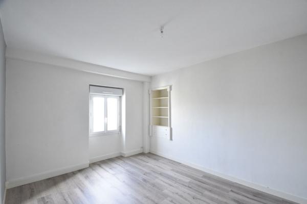 A LOUER, T2 REFAIT A NEUF AU COEUR DE BRISSAC QUINCE