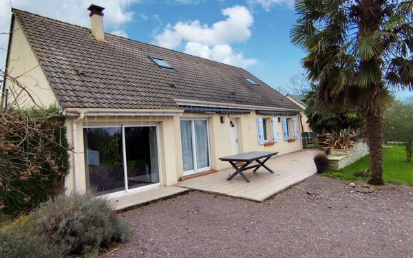 Maison à vendre    6 pièces •  Écaquelon