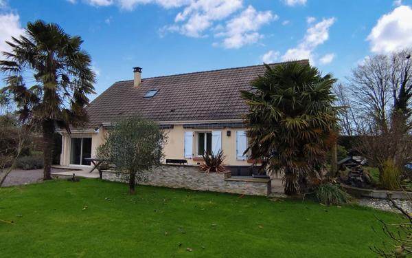 Maison à vendre    6 pièces •  Écaquelon