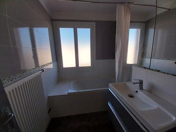 Appartement Gray 4 pièce(s)