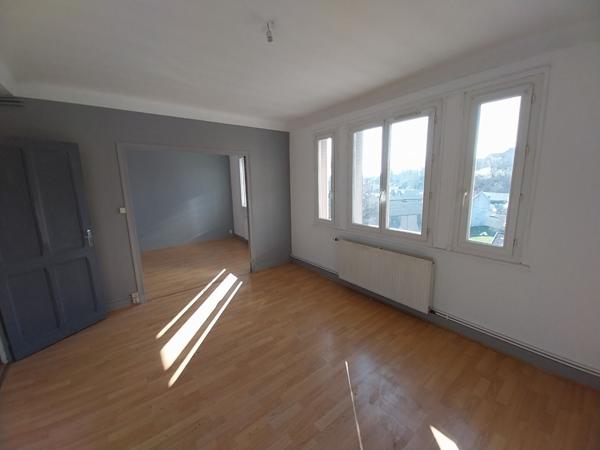 Appartement Gray 4 pièce(s)