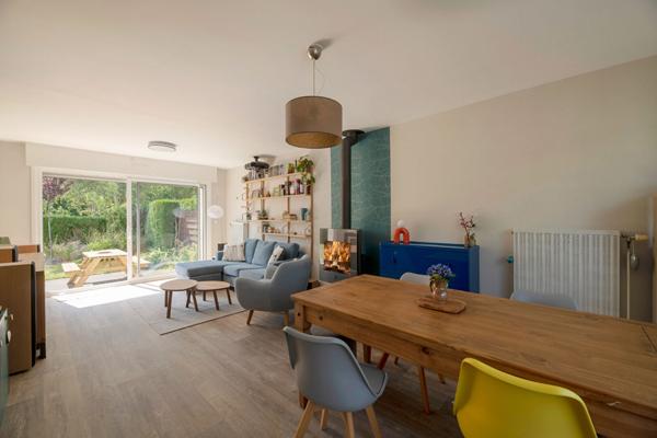 Maison Thorigne-fouillard PAS DE VIS A VIS / JARDIN VERDOYANT / CHAMBRE EN BAS / SEJOUR TRAVERSANT.