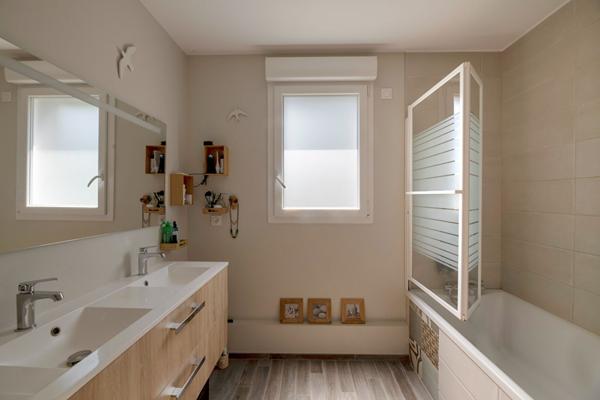 Maison Thorigne-fouillard PAS DE VIS A VIS / JARDIN VERDOYANT / CHAMBRE EN BAS / SEJOUR TRAVERSANT.