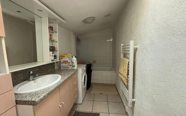 Immeuble à vendre    10 pièces •  Béziers