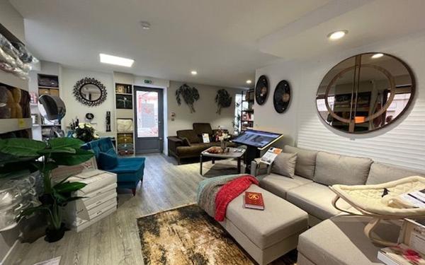 Immeuble à vendre    10 pièces •  Béziers