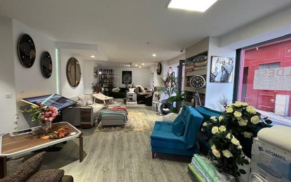 Immeuble à vendre    10 pièces •  Béziers