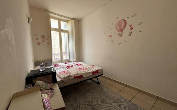 Immeuble à vendre    10 pièces •  Béziers