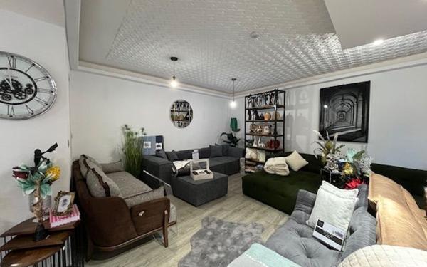 Immeuble à vendre    10 pièces •  Béziers