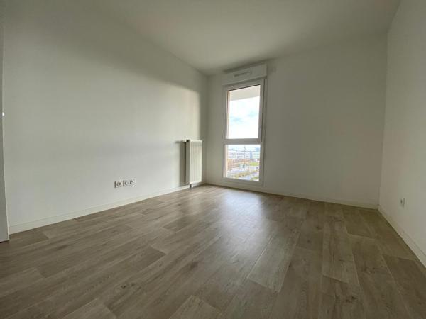 Appartement Gif Sur Yvette Moulon 3 pièce(s)