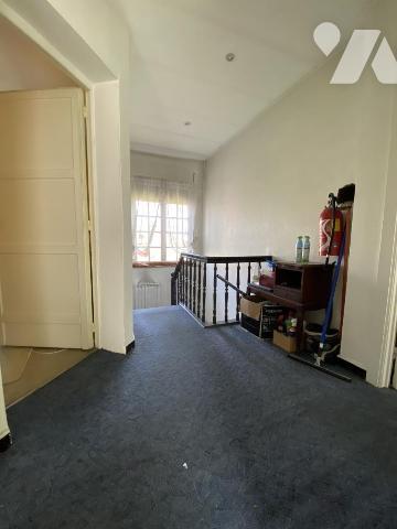 A VENDRE MAISON AVEC JARDIN ET GARAGE PRES DU PARC BARBIEUX A ROUBAIX