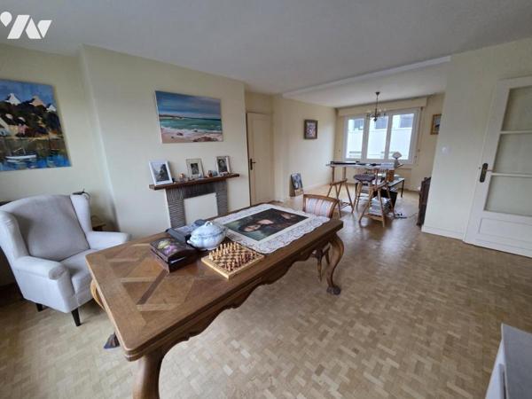 LILLE VAUBAN - APPARTEMENT DE 112 M2 AVEC GARAGE, CAVES, BALCON ET  ASCENSEUR